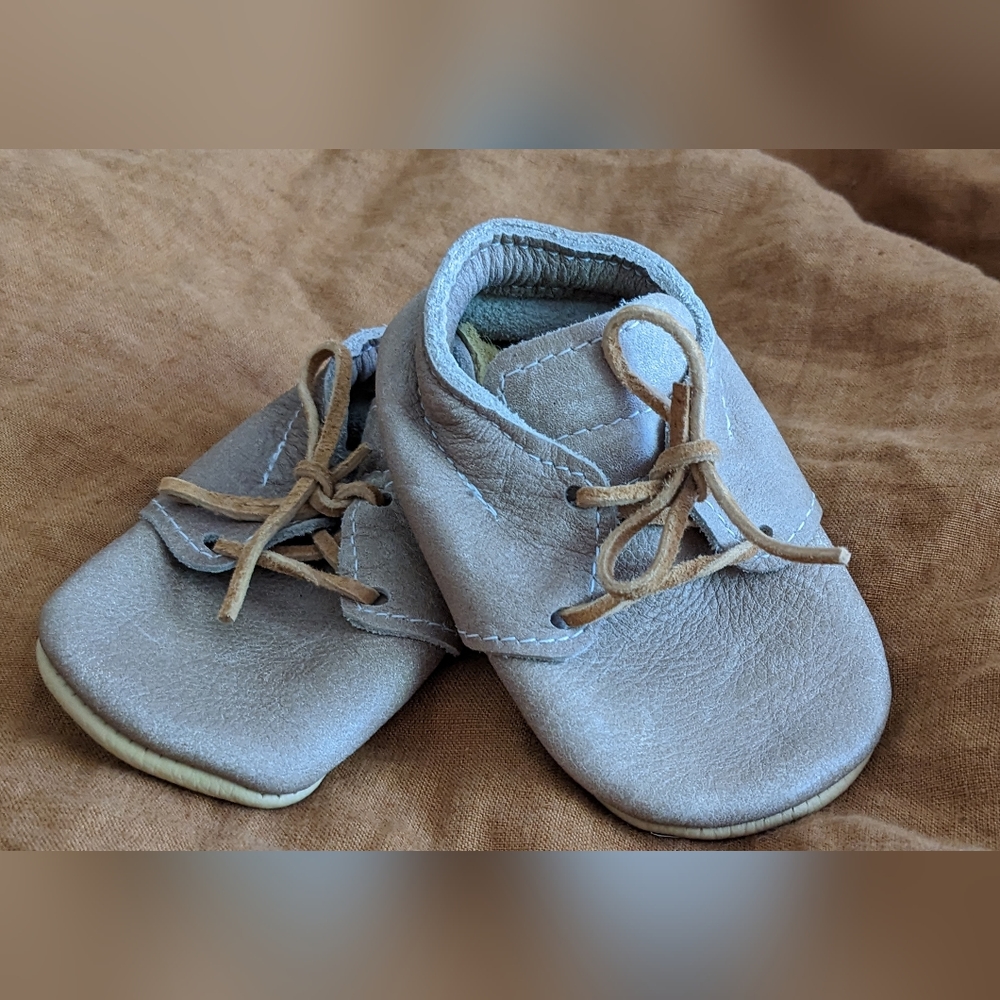 Nomies leather baby shoes